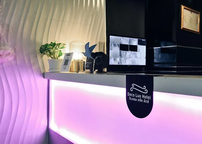Deco Lux Hotel